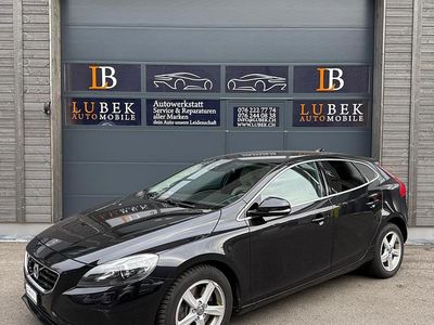 Gebraucht Volvo V40 R-Design Momentum 150 PS (110 kW) 2014