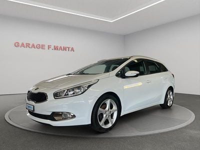Weiss Gebraucht 2013 Kia Ceed Sportswagon Kombi | CHF 10’200 (Etwas zu teuer)