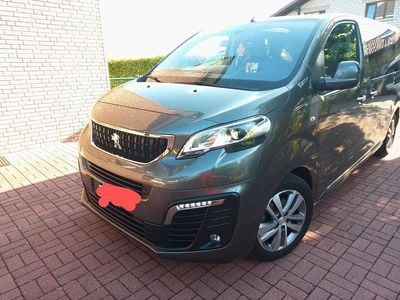 Gebraucht 2019 Peugeot Traveller S Van / Kleinbus | CHF 32’000 (Etwas zu teuer)