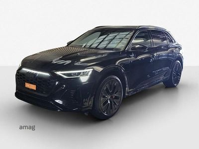 Mythosschwarz metallic Gebraucht 2023 Audi Q8 e-tron Black Edition SUV | CHF 54’900 (Etwas zu teuer)