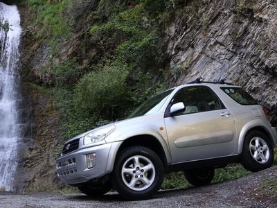 Gebraucht 2004 Toyota RAV4 Sol SUV | CHF 12’500