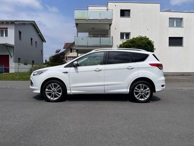 Gebraucht 2015 Ford Kuga Titanium S SUV | CHF 16’790 (Etwas zu teuer)