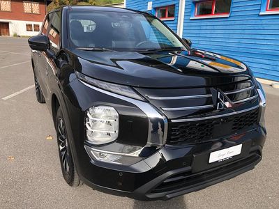 Neu 2025 Mitsubishi Outlander P-HEV Invite | CHF 55’480 (Etwas zu teuer)