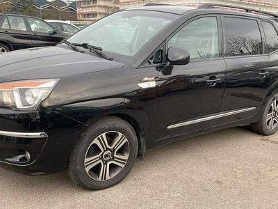 Gebraucht Ssangyong (KGM) Rodius Quartz 155 PS (114 kW) 2015 Van / Kleinbus