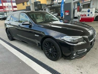 gebraucht BMW 530 d Touring xDrive Luxury Line Steptronic