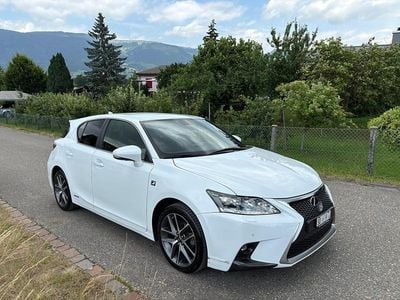 Gebraucht 2015 Lexus CT200h Sport Line | CHF 12’400 (Fairer Preis)