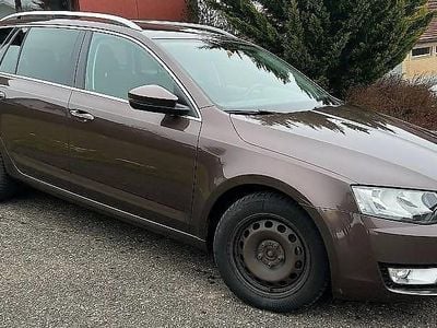Gebraucht Skoda Octavia Ambition 150 PS (110 kW) 2015 Kleinwagen