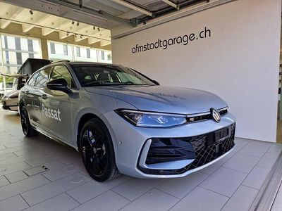 Gebraucht VW Passat R-line 272 PS (200 kW) 2024 Kombi