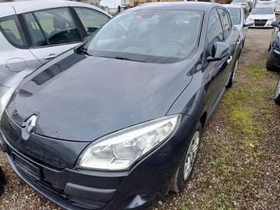 Grau Gebraucht 2011 Renault Mégane Limousine | CHF 3’900 (Etwas zu teuer)