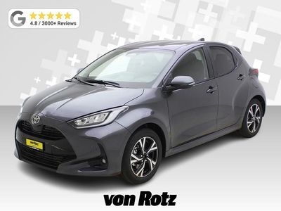 Grau Neu 2025 Toyota Yaris Hybrid Trend Limousine | CHF 28’340 (Etwas zu teuer)