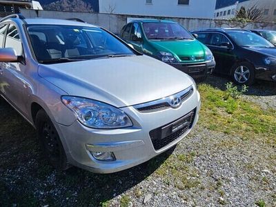 Gebraucht Hyundai i30 Comfort 126 PS (92 kW) 2009 Kombi