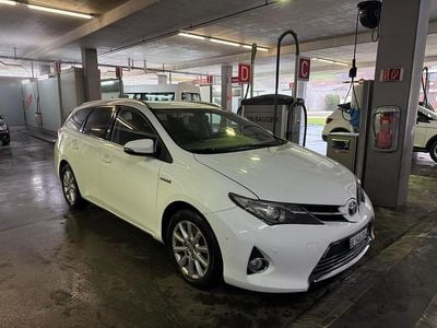 Gebraucht 2015 Toyota Auris Touring Sports Sol Kombi | CHF 10’500 (Superpreis)