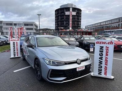 Silber Neu 2026 VW Passat R-line Kombi | CHF 46’650 (Superpreis)