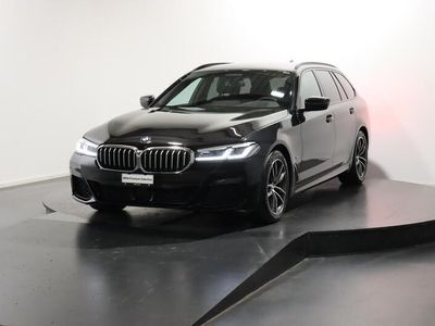 Schwarz Gebraucht 2023 BMW 520 M Sport Kombi | CHF 43’900 (Etwas zu teuer)