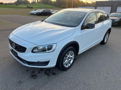 Gebraucht Volvo V60 CC Summum 190 PS (139 kW) 2016 Kombi