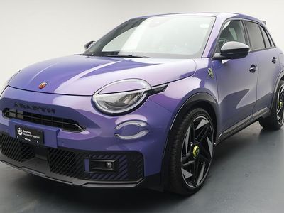 Violett Neu 2025 Fiat 600 Abarth SUV | CHF 44’100 (Etwas zu teuer)