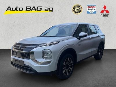 Neu Mitsubishi Outlander P-HEV Inform 306 PS (225 kW) 2026 Weiss SUV