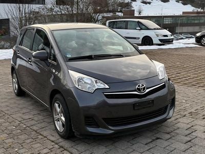 Gebraucht Toyota Verso-S Luna 99 PS (72 kW) 2012 Van / Kleinbus