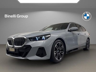 Gebraucht BMW 520 M Sport 208 PS (152 kW) 2024 Grau Kombi