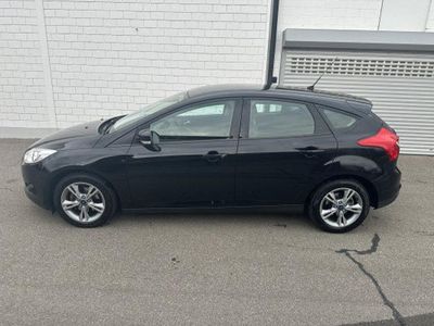Gebraucht Ford Focus 101 PS (74 kW) 2014 Schwarz Limousine