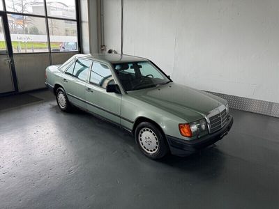 Gebraucht Mercedes E300 180 PS (132 kW) 1987