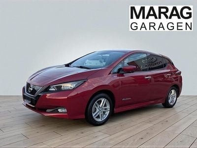 Rot Gebraucht 2018 Nissan Leaf N-Connecta Kleinwagen | CHF 11’900 (Fairer Preis)