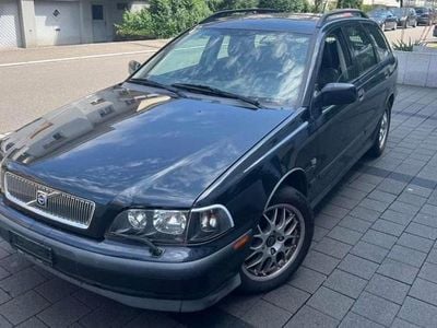 Gebraucht 2000 Volvo V40 | CHF 999