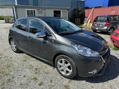 Gebraucht 2015 Peugeot 208 Active Kleinwagen | CHF 5’500 (Fairer Preis)