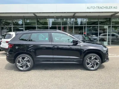 Neu (2026) Skoda Karoq SportLine 190 PS | Teuer