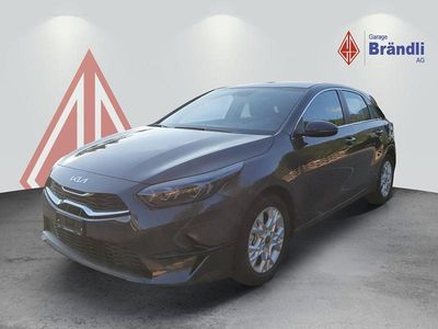 Grau Gebraucht 2022 Kia Ceed Kleinwagen | CHF 24’900