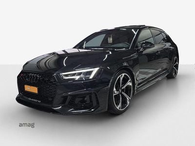 Mythosschwarz metallic Gebraucht 2019 Audi RS4 Ambiente Kombi | CHF 56’990 (Etwas zu teuer)