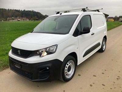 Gebraucht 2020 Peugeot Partner Premium Van / Kleinbus | CHF 11’980 (Teuer)