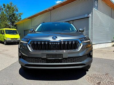 Grau Gebraucht 2023 Skoda Karoq Tour SUV | CHF 38’500 (Teuer)