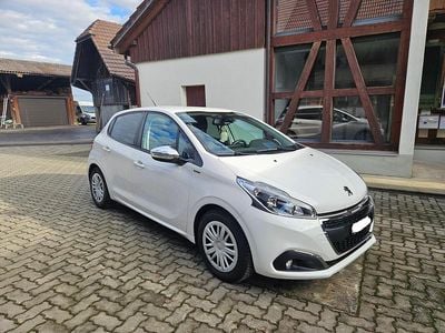 Gebraucht 2019 Peugeot 208 Signature Sky Kleinwagen | CHF 6’490 (Guter Preis)