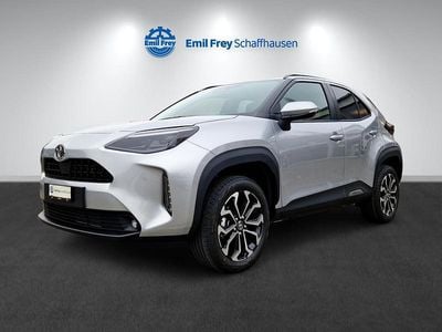 Neu Toyota Yaris Cross Trend 131 PS (96 kW) 2025 Silber SUV