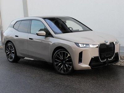 Gebraucht BMW iX M Sport 400 kW (544 PS) 2025 Beige SUV
