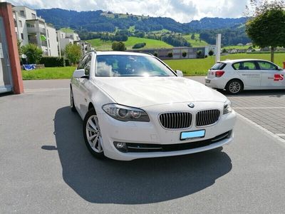 Gebraucht BMW 530 Luxury Line 258 PS (189 kW) 2013 Kombi