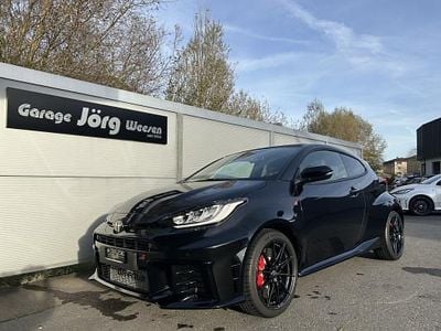 Schwarz Neu 2025 Toyota Yaris Sport Limousine | CHF 52’250 (Fairer Preis)