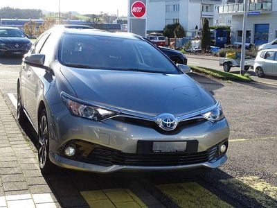Gebraucht 2016 Toyota Auris Touring Sports Trend Kombi | CHF 15’900