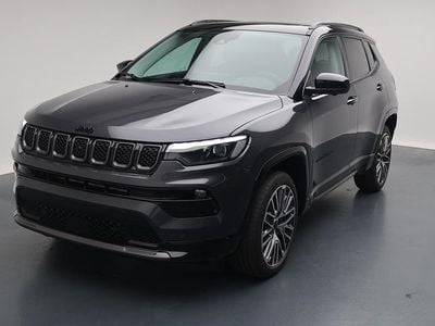 Grau Gebraucht 2024 Jeep Compass Summit SUV | CHF 37’900 (Etwas zu teuer)
