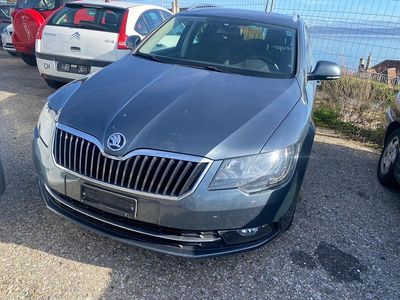 Gebraucht 2015 Skoda Superb Ambition Kombi | CHF 3’900
