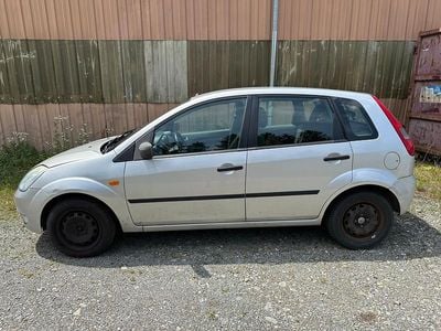 Gebraucht 2003 Ford Fiesta Trend Kleinwagen | CHF 300