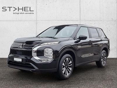 Neu Mitsubishi Outlander P-HEV Invite 306 PS (225 kW) 2025 SUV