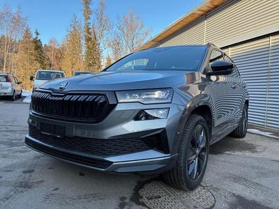 Gebraucht Skoda Karoq SportLine 190 PS (139 kW) 2023 Grau SUV