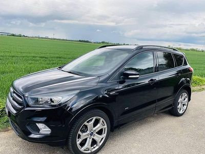 Gebraucht 2018 Ford Kuga ST-Line SUV | CHF 12’000 (Guter Preis)