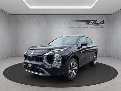 Neu Mitsubishi Outlander P-HEV Intense 306 PS (225 kW) 2025 Schwarz