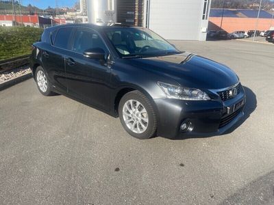 Lexus CT200h