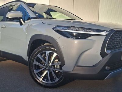 Gebraucht 2024 Toyota Corolla Cross Premium SUV | CHF 45’900 (Etwas zu teuer)