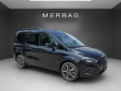 Neu Mercedes T180 Style 131 PS (96 kW) 2025 Schwarz Van / Kleinbus