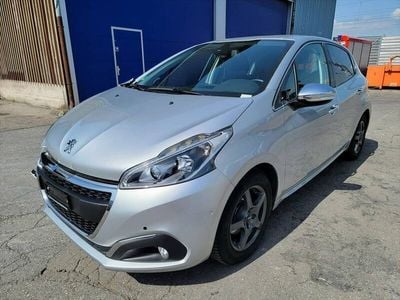 Gebraucht 2016 Peugeot 208 Allure Kleinwagen | CHF 4’999